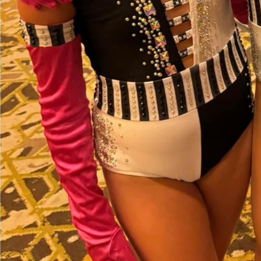 Glamour Dance Base